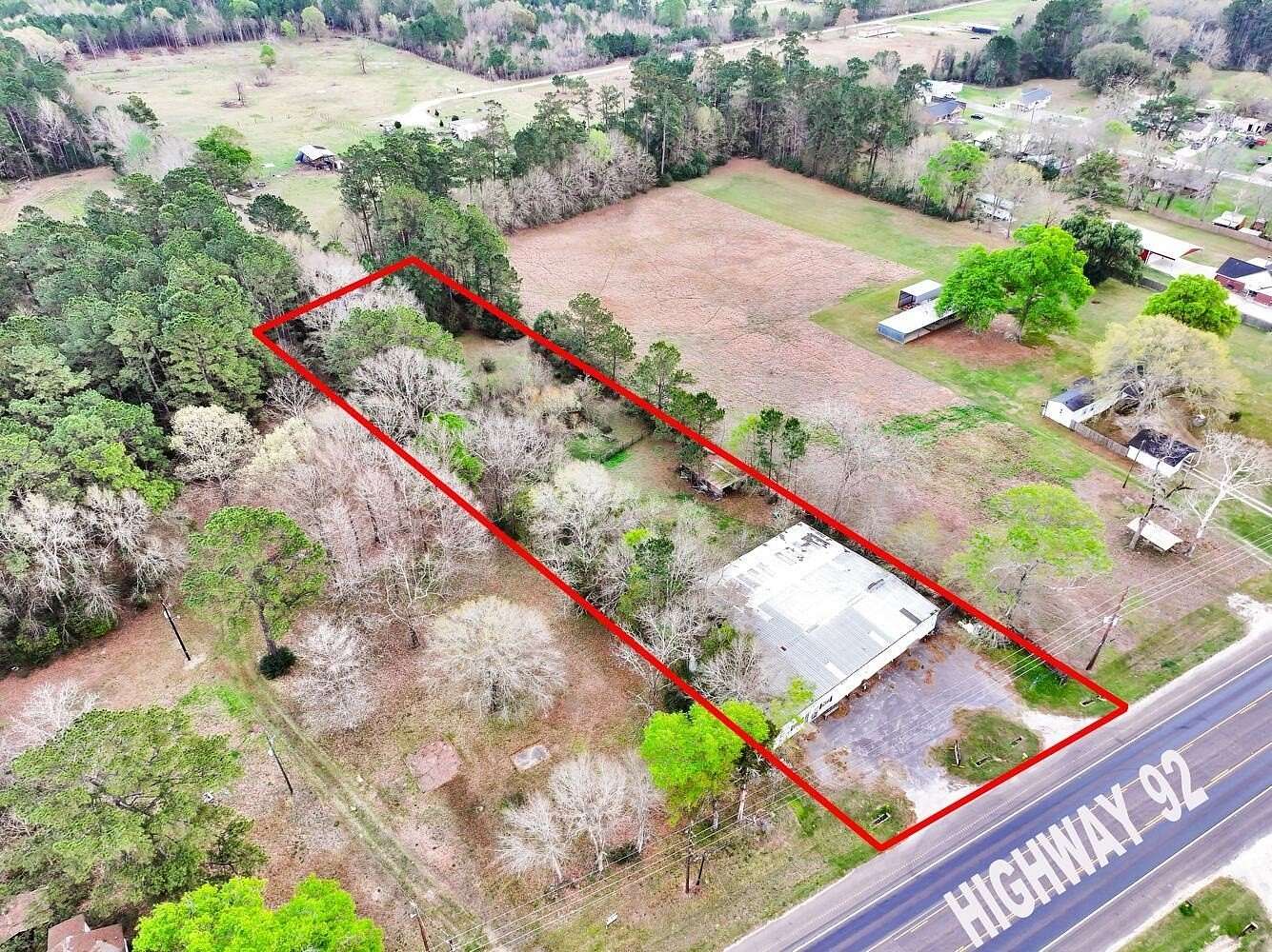 1.56 Acres of Improved Commercial Land for Sale in Silsbee, Texas