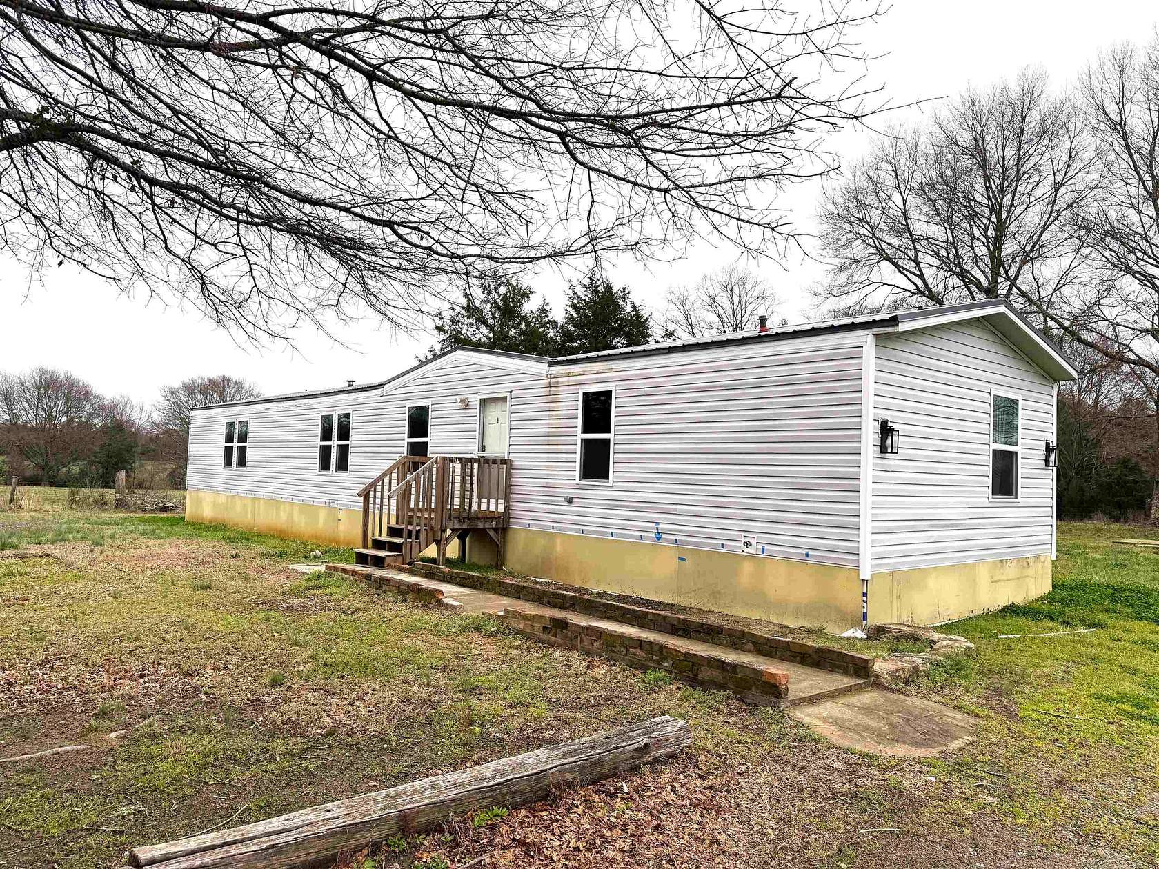 10.5 Acres of Land with Home for Sale in Woodruff, South Carolina