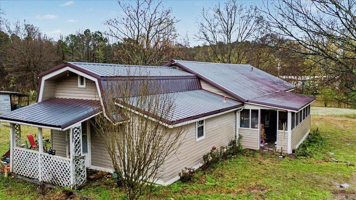 8.87 Acres of Land with Home for Sale in Sheridan, Arkansas