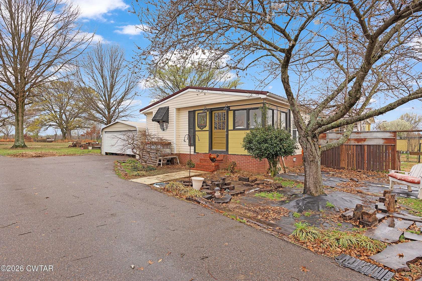 2.5 Acres of Land with Home for Sale in Trenton, Tennessee