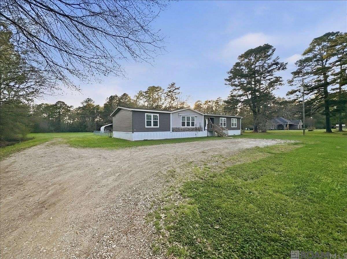 13.8 Acres of Land with Home for Sale in Pride, Louisiana