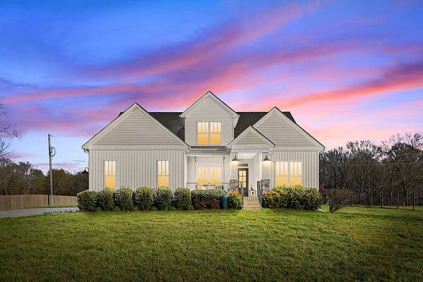 6.2 Acres of Land with Home for Sale in Clarksville, Tennessee