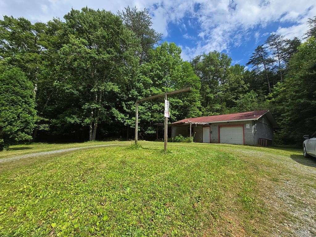 2 Acres of Residential Land for Sale in Mineral Bluff, Georgia