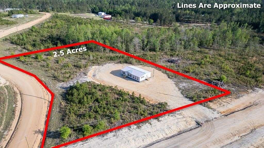 2.5 Acres of Land with Home for Sale in Hazlehurst, Georgia