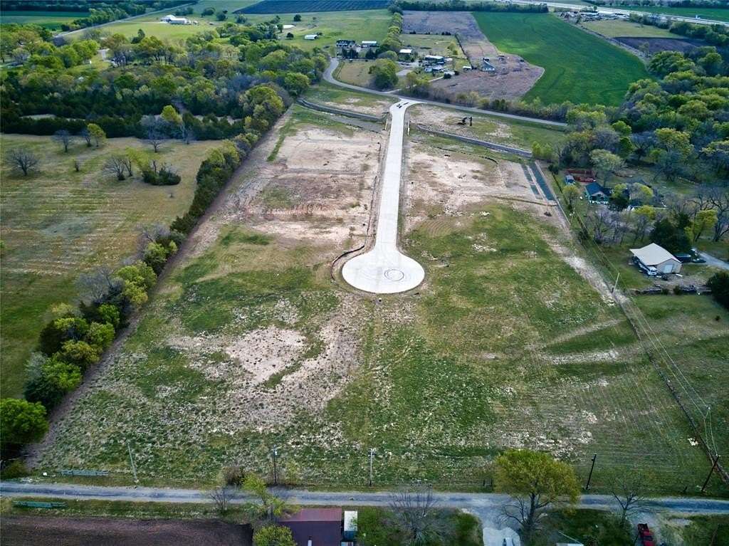 14.5 Acres of Recreational & Residential Land for Sale in Whitewright, Texas