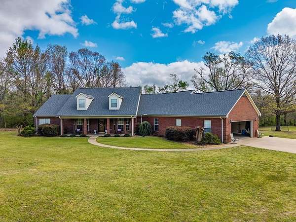 18 Acres of Land with Home for Sale in Courtland, Mississippi