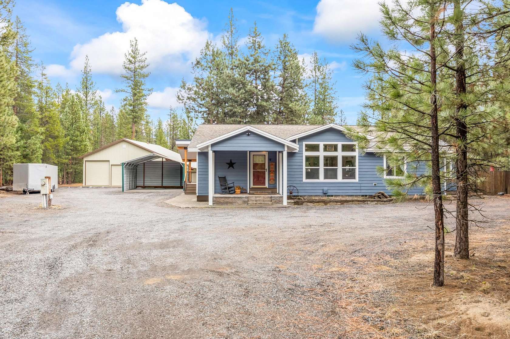 10 Acres of Land with Home for Sale in La Pine, Oregon