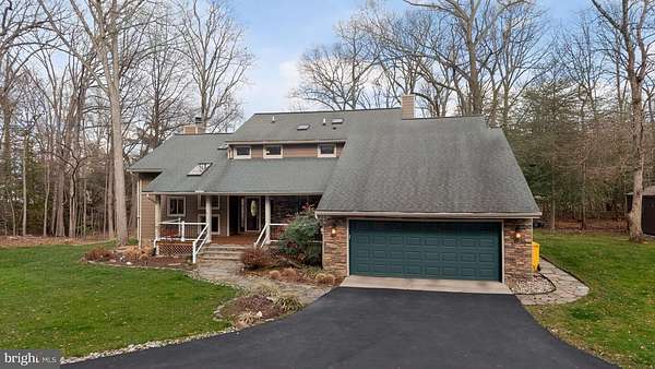 4 Acres of Land with Home for Sale in Pasadena, Maryland