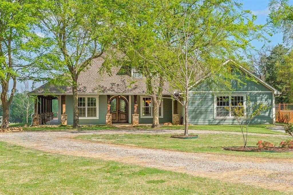 5.17 Acres of Land with Home for Sale in Canton, Texas