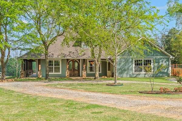 5.17 Acres of Land with Home for Sale in Canton, Texas