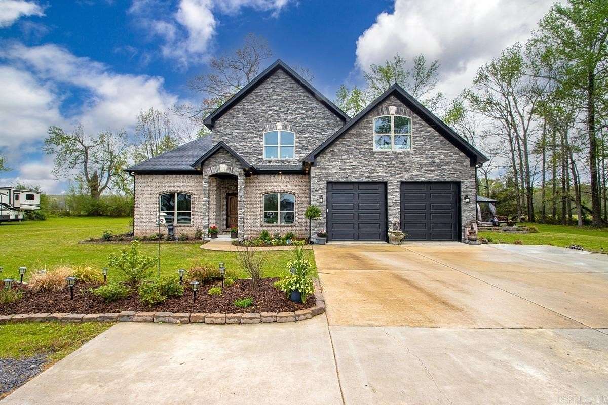 2.47 Acres of Land with Home for Sale in Austin, Arkansas