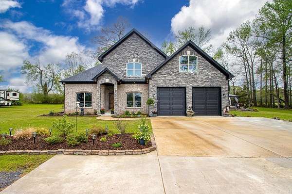 2.47 Acres of Land with Home for Sale in Austin, Arkansas