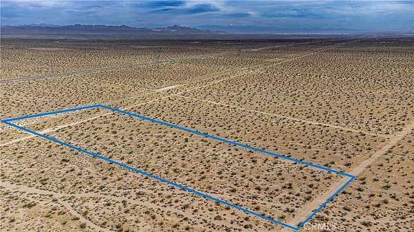 7 Acres of Residential Land for Sale in Adelanto, California