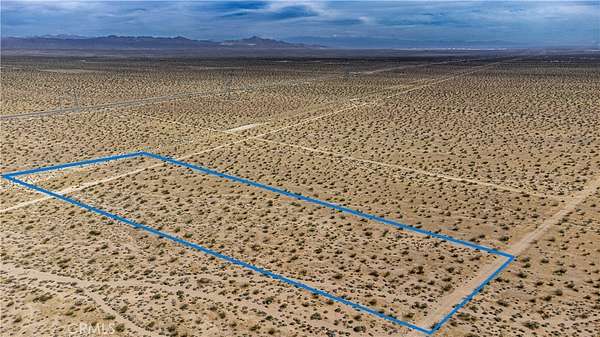 7 Acres of Land for Sale in Adelanto, California