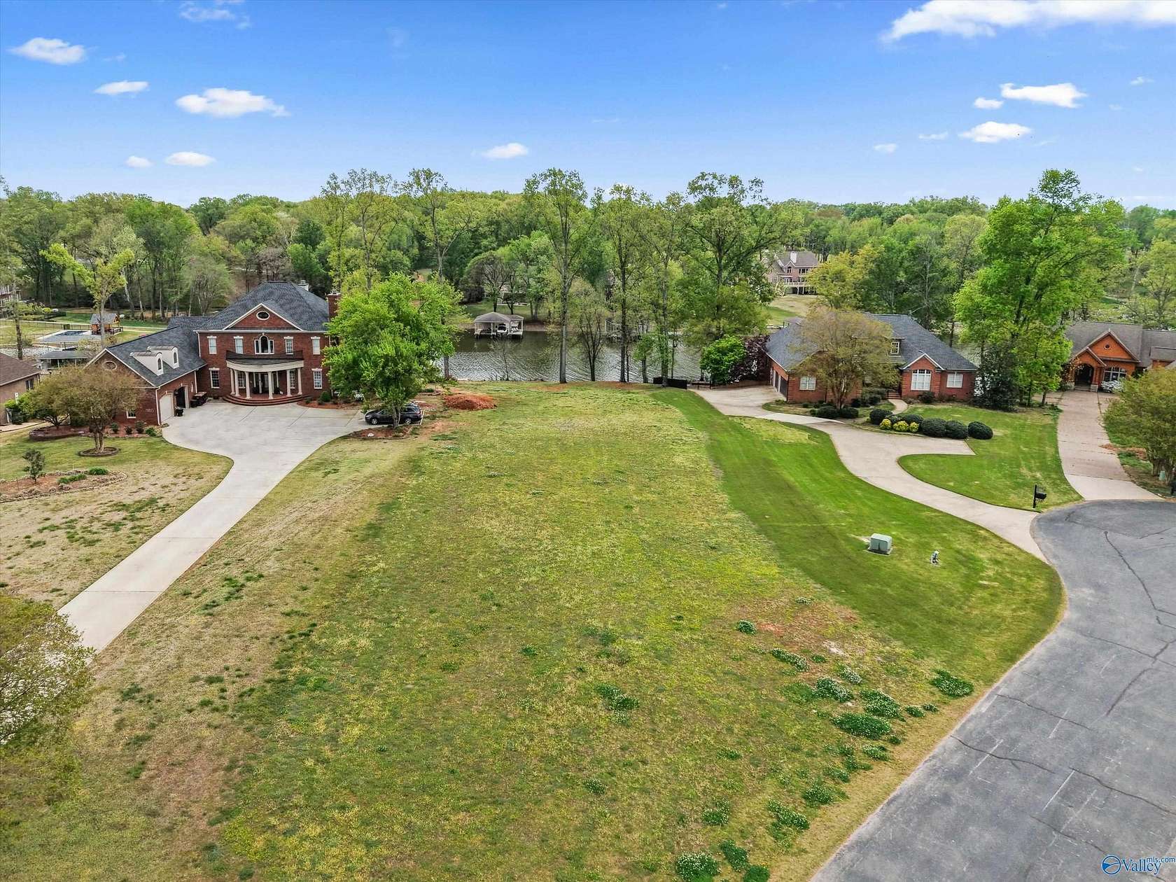 0.93 Acres of Residential Land for Sale in Athens, Alabama