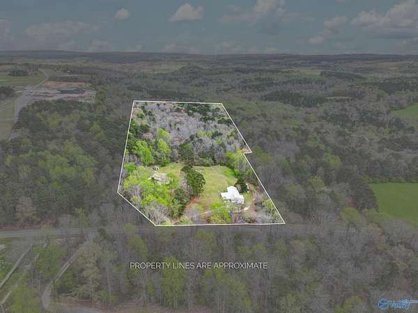 12 Acres of Recreational Land with Home for Sale in Oneonta, Alabama