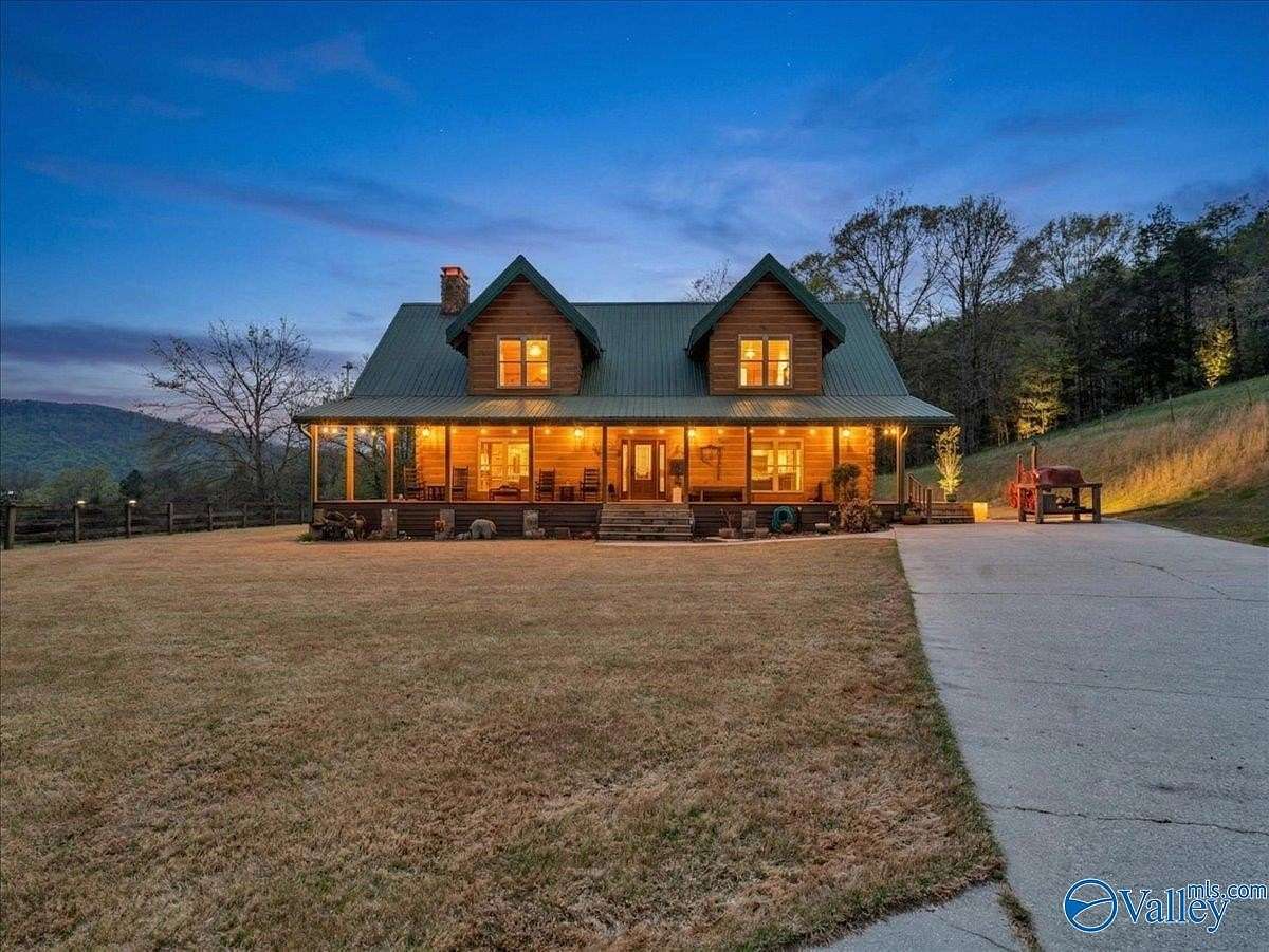 62.8 Acres of Land with Home for Sale in Estillfork, Alabama