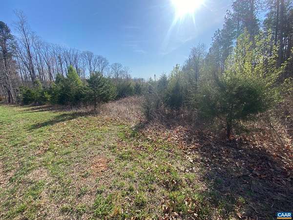 66.6 Acres of Agricultural & Residential Land for Sale in Scottsville, Virginia
