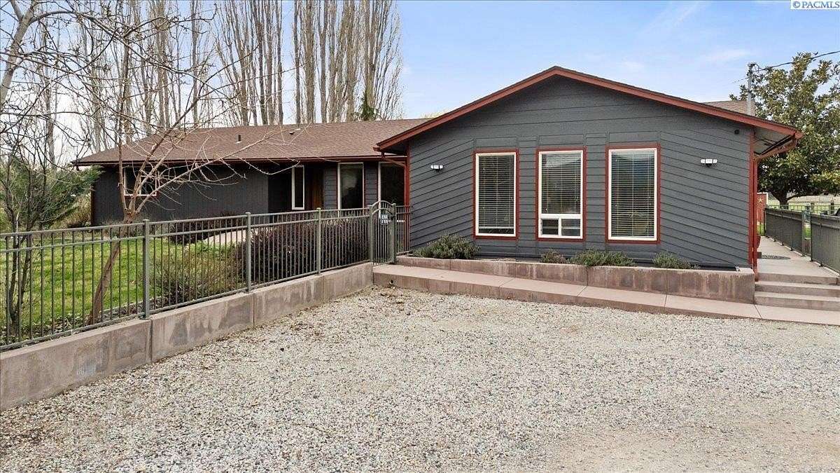 5.64 Acres of Land with Home for Sale in Prosser, Washington
