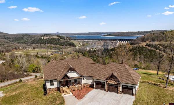 33 Acres of Recreational Land with Home for Sale in Jordan, Arkansas