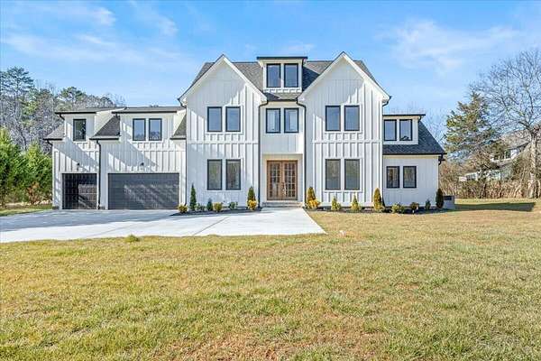 1.5 Acres of Land with Home for Sale in Apison, Tennessee