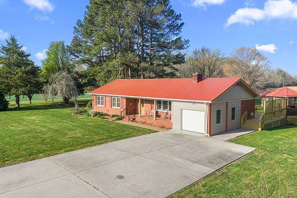 1.62 Acres of Land with Home for Sale in Lancaster, Virginia