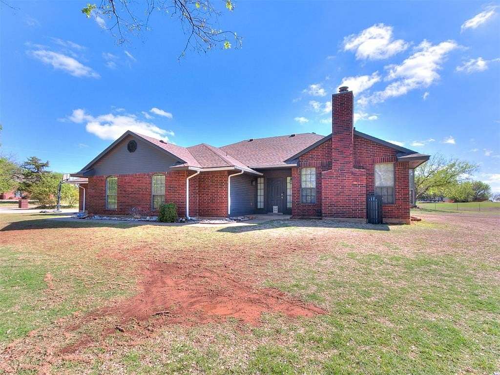 1.15 Acres of Land with Home for Sale in Piedmont, Oklahoma