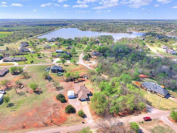 2 Acres of Land with Home for Sale in Piedmont, Oklahoma
