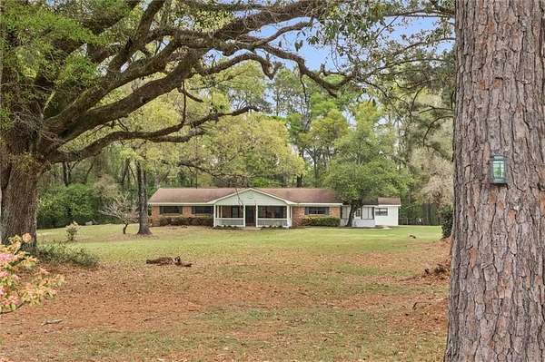 2.7 Acres of Land with Home for Sale in Mobile, Alabama