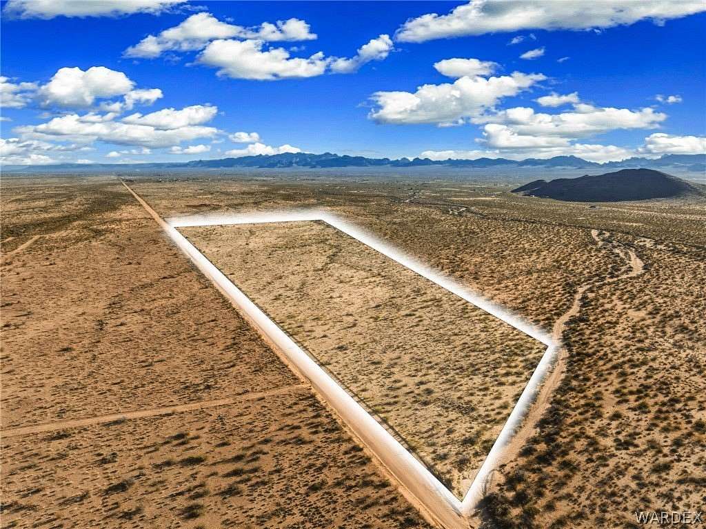 48.3 Acres of Land for Sale in Golden Valley, Arizona