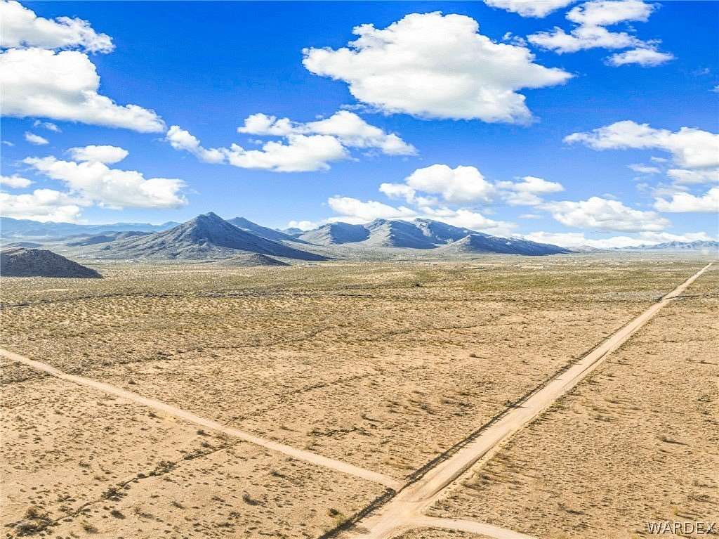 48.3 Acres of Land for Sale in Golden Valley, Arizona