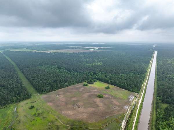 309 Acres of Land for Sale in Starks, Louisiana