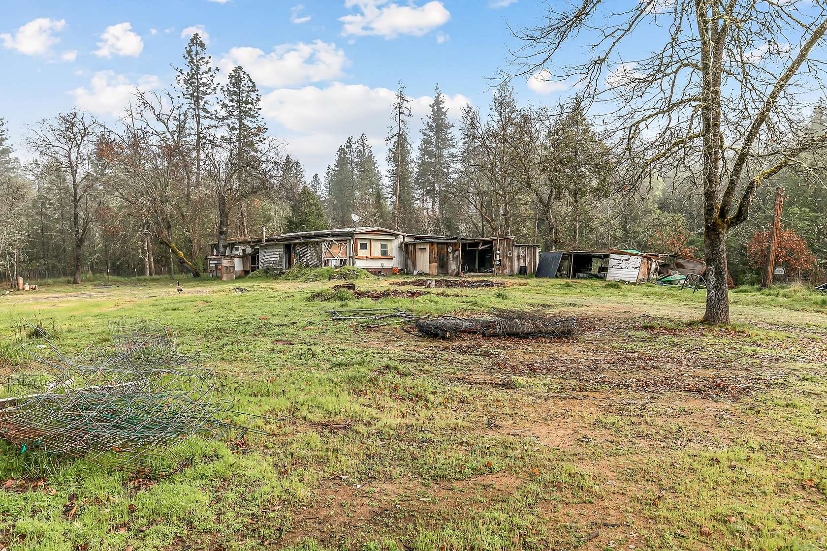 6.3 Acres of Land with Home for Sale in Rogue River, Oregon