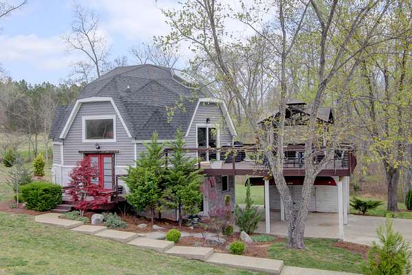 1.67 Acres of Land with Home for Sale in Clarksville, Tennessee