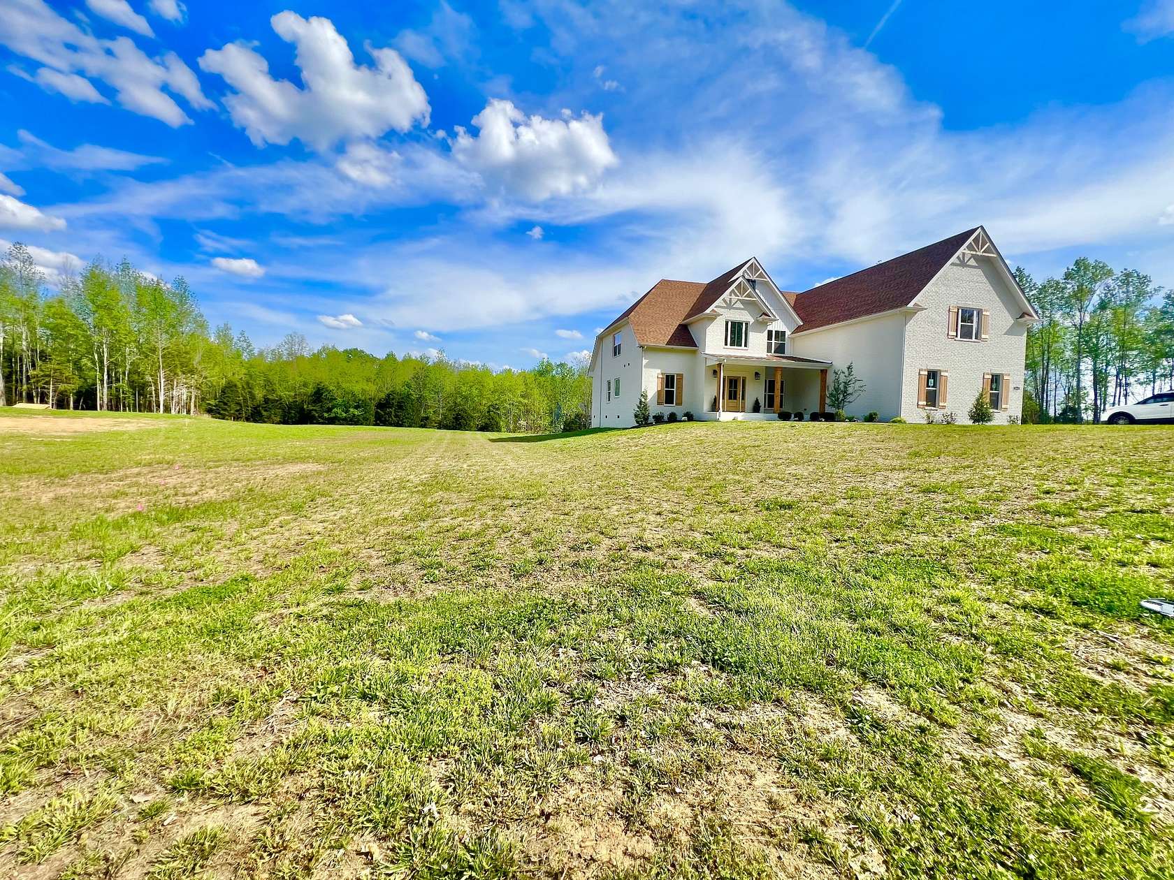 5 Acres of Land with Home for Sale in Clarksville, Tennessee