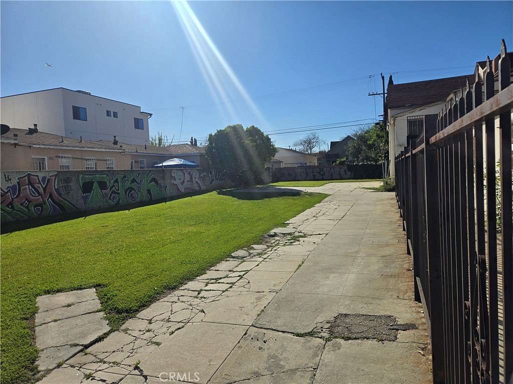 0.12 Acres of Residential Land for Sale in Los Angeles, California