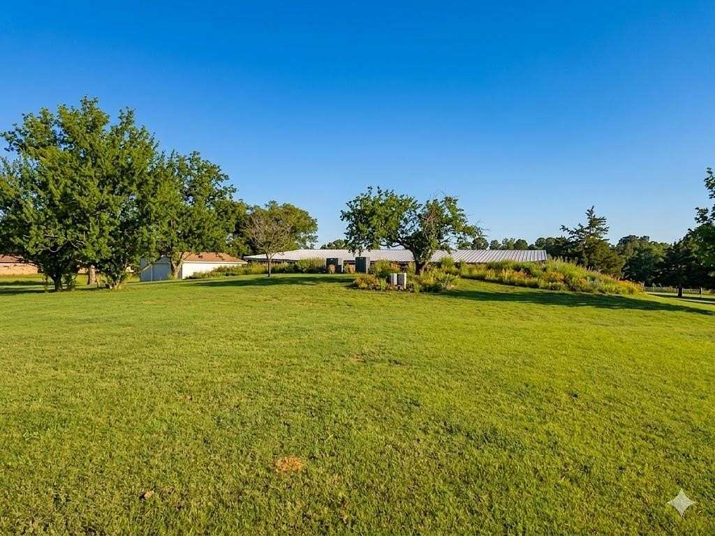 4 Acres of Land with Home for Sale in Hugo, Oklahoma