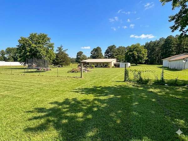 4 Acres of Land with Home for Sale in Hugo, Oklahoma