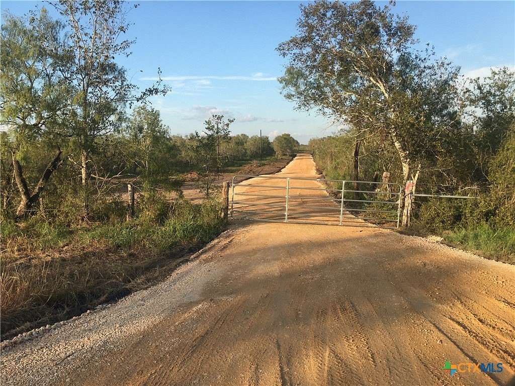2 Acres of Residential Land for Sale in Waelder, Texas