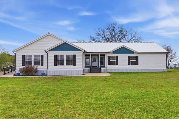 2.33 Acres of Land with Home for Sale in Edgemont, Arkansas
