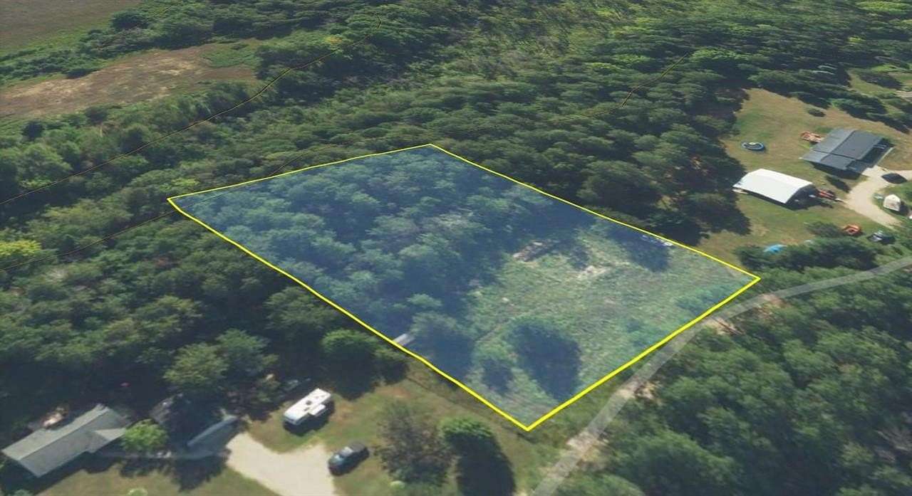 1.27 Acres of Residential Land for Sale in Charlevoix, Michigan