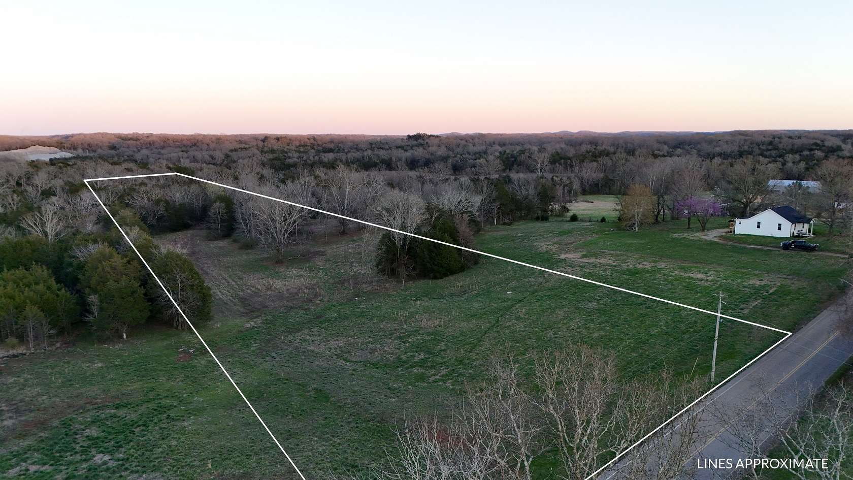 5.15 Acres of Residential Land for Sale in Columbia, Tennessee