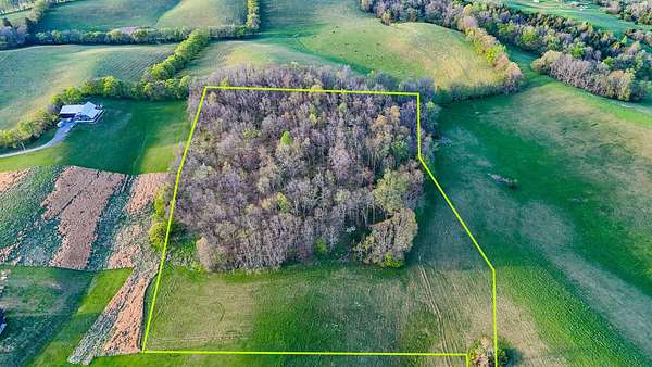 12.8 Acres of Land for Sale in Shelbyville, Tennessee
