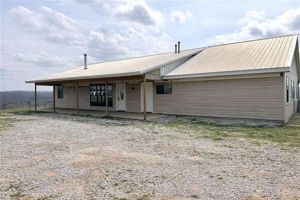 67 Acres of Land with Home for Sale in Huntsville, Arkansas