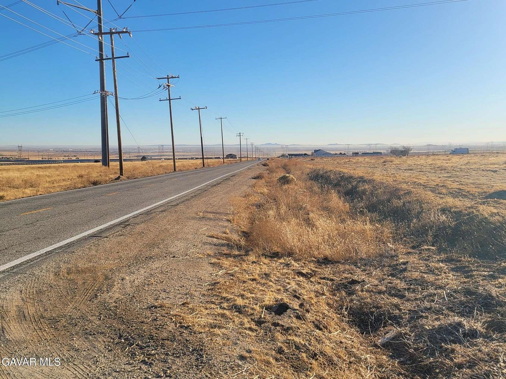 19.4 Acres of Land for Sale in Del Sur, California