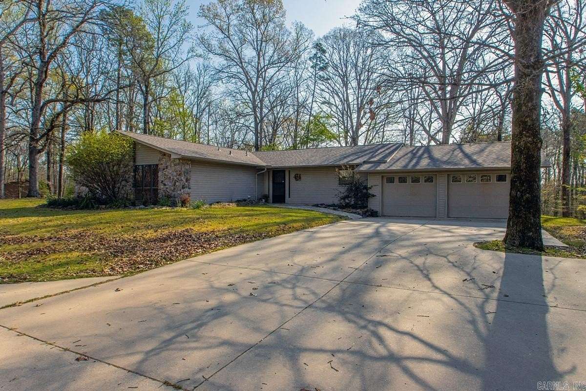 4.68 Acres of Land with Home for Sale in Malvern, Arkansas