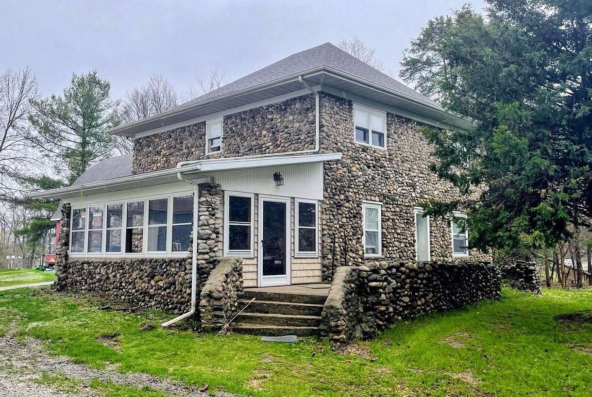 10.4 Acres of Land with Home for Sale in Buchanan, Michigan