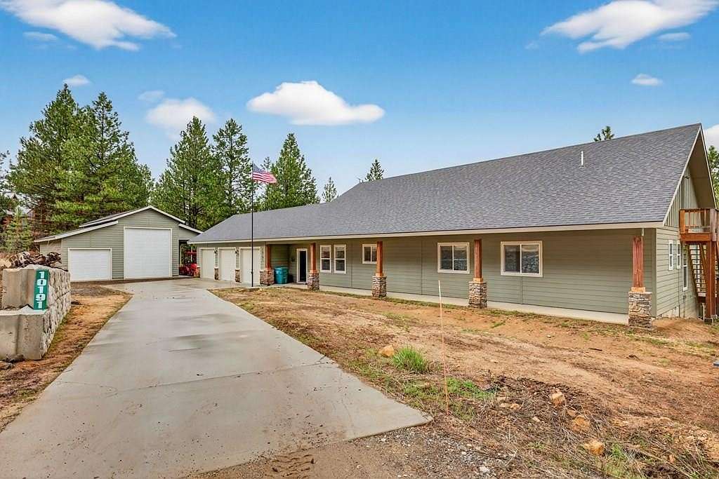 2.5 Acres of Land with Home for Sale in Cascade, Idaho