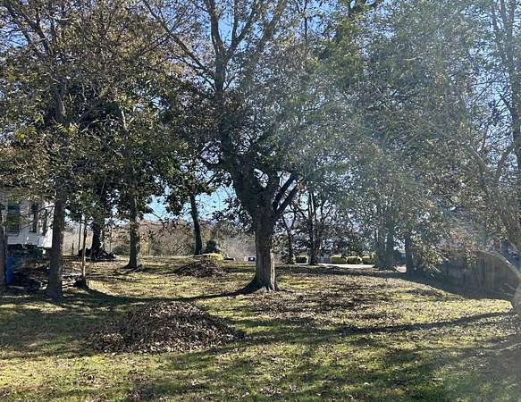 0.21 Acres of Commercial Land for Sale in Etowah, Tennessee