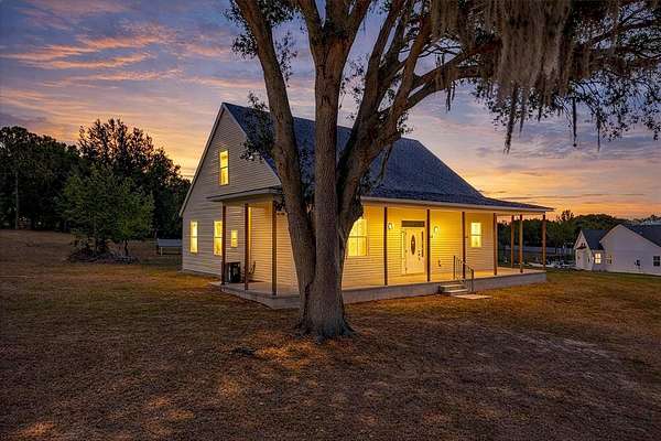 2.5 Acres of Land with Home for Sale in Dade City, Florida